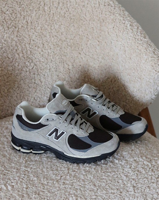 New Balance - U2002ro Sneakers - Arid Stone/Sort Brun - 37 - byKalstrup.dk