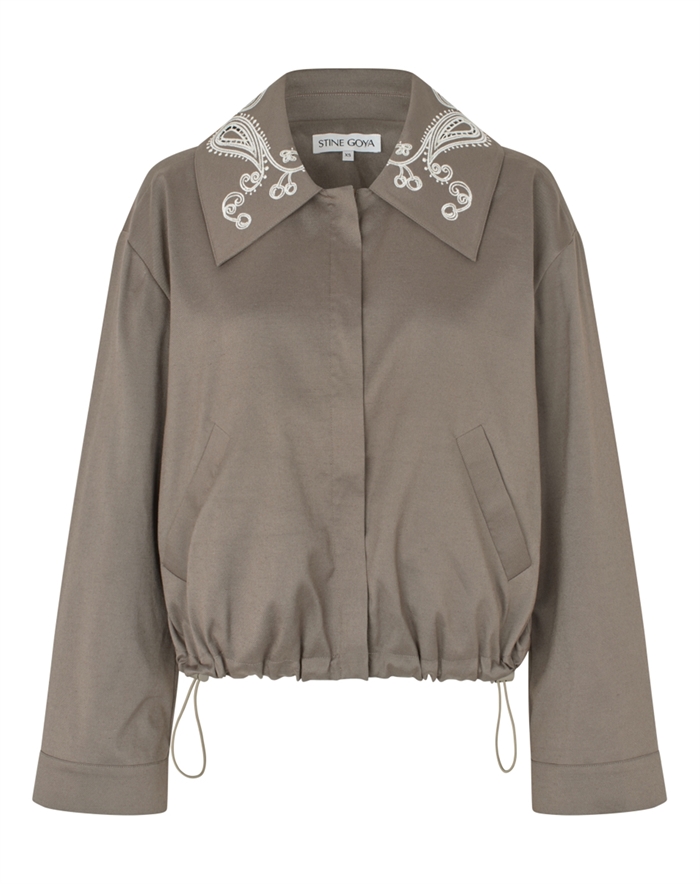 Stine Goya - Blouson Eyelet Bomber Jakke - Cherries On A Paisley - byKalstrup.dk
